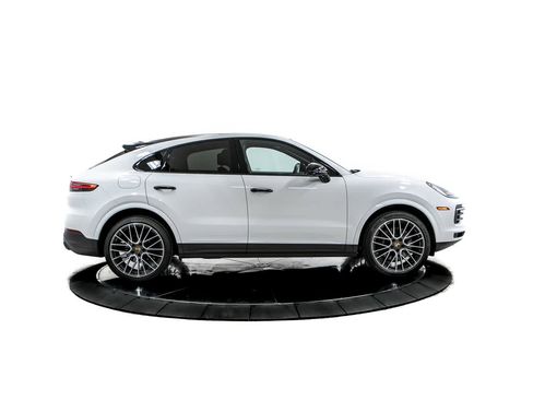 Certified 2023 Porsche Cayenne Platinum Edition AWD/4WD image 8