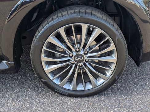 Used 2018 INFINITI QX80 2WD w/ Driver Assistance Package image 10