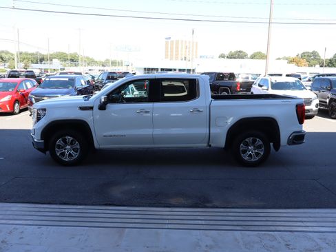 Used 2025 GMC Sierra 1500 SLT AWD/4WD image 7