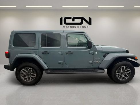 Used 2024 Jeep Wrangler Unlimited Sahara w/ Dual Top Group AWD/4WD image 6