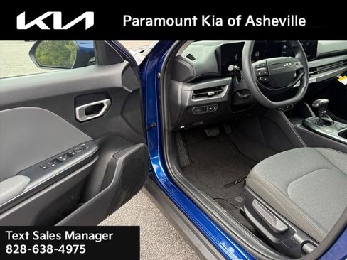 New 2025 Kia K4 LXS image 14