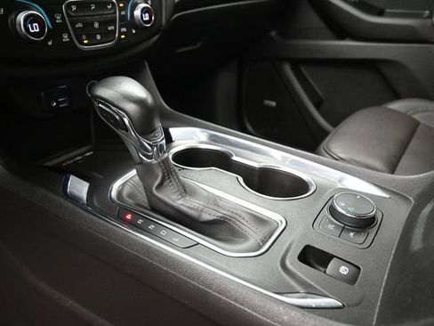 Used 2023 Chevrolet Traverse High Country FWD image 25