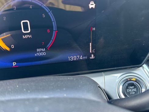 Used 2025 Chevrolet Trax LT image 38