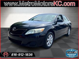 Used 2011 Toyota Camry LE image 1