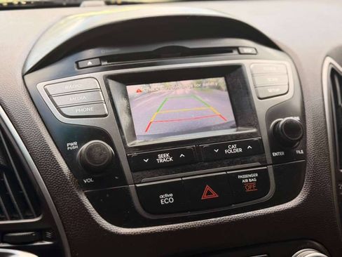 Used 2015 Hyundai Tucson SE FWD image 15