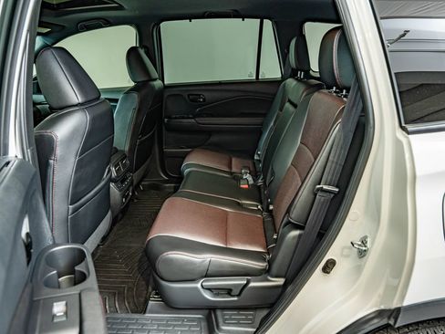 Used 2024 Honda Passport Black Edition image 34