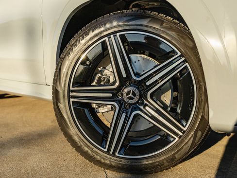New 2026 Mercedes-Benz GLE 450 4MATIC image 2
