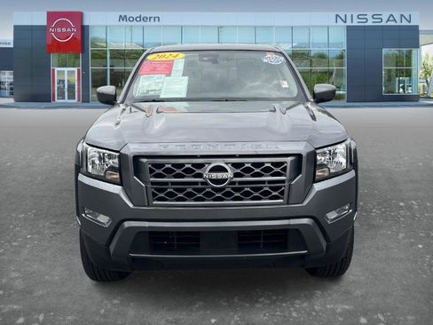 Certified 2024 Nissan Frontier SV w/ SV Convenience Package RWD image 2