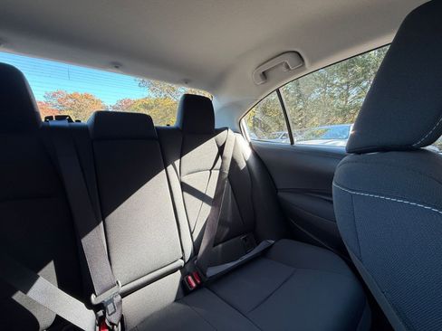 Used 2025 Toyota Corolla LE image 35