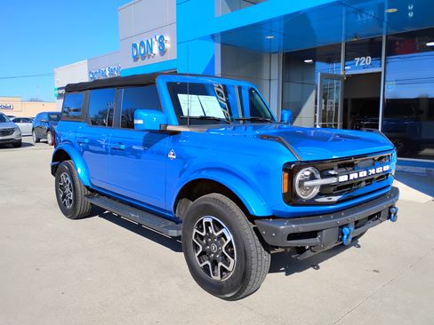 Used 2022 Ford Bronco Outer Banks image 3