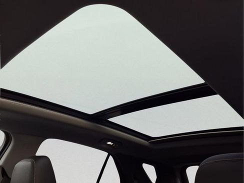 Used 2023 Chevrolet Equinox Premier image 24