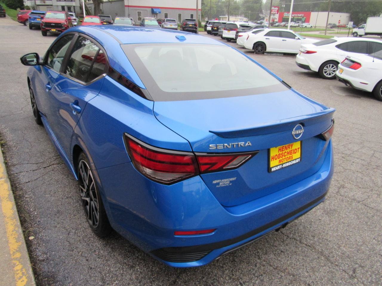Used 2025 Nissan Sentra SR FWD image 10