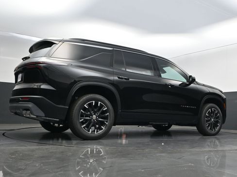 New 2026 Chevrolet Traverse LT w/ Sun and Wheel Package FWD image 45