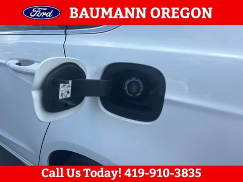 Used 2016 Ford Fusion SE FWD image 13