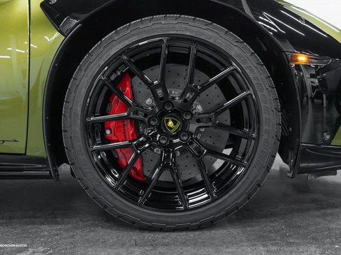 Used 2024 Lamborghini Huracan Sterrato image 18
