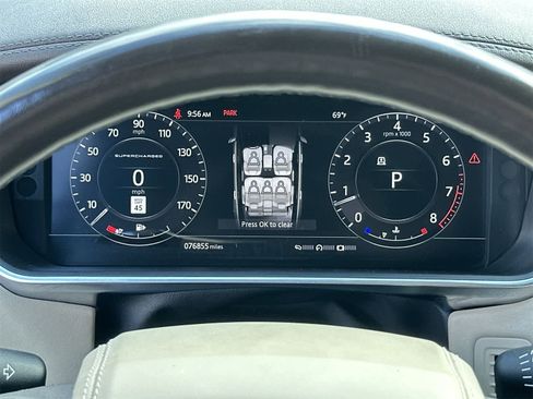 Used 2018 Land Rover Range Rover Long Wheelbase Supercharged image 22