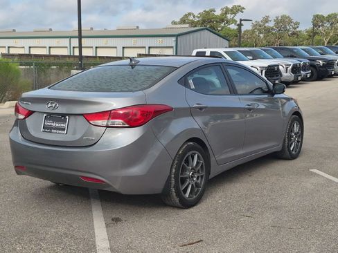 Used 2013 Hyundai Elantra Limited FWD image 5