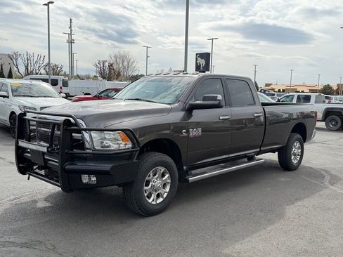 Used 2018 RAM 3500 SLT w/ Luxury Group image 7
