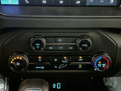 Used 2025 Ford Bronco 2-Door AWD/4WD image 11
