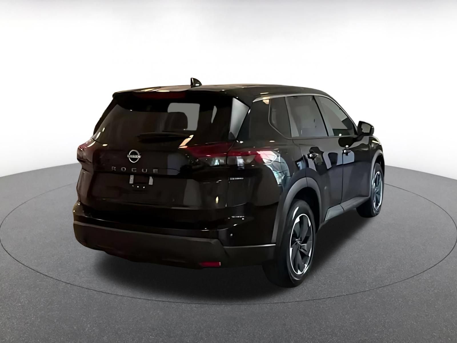 Used 2025 Nissan Rogue SV FWD image 14