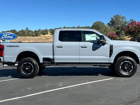 New 2025 Ford F250 Lariat w/ Lariat Ultimate Package AWD/4WD image 4