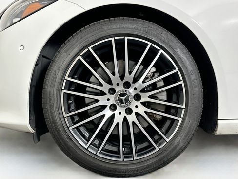 Used 2024 Mercedes-Benz C 300 Sedan image 11