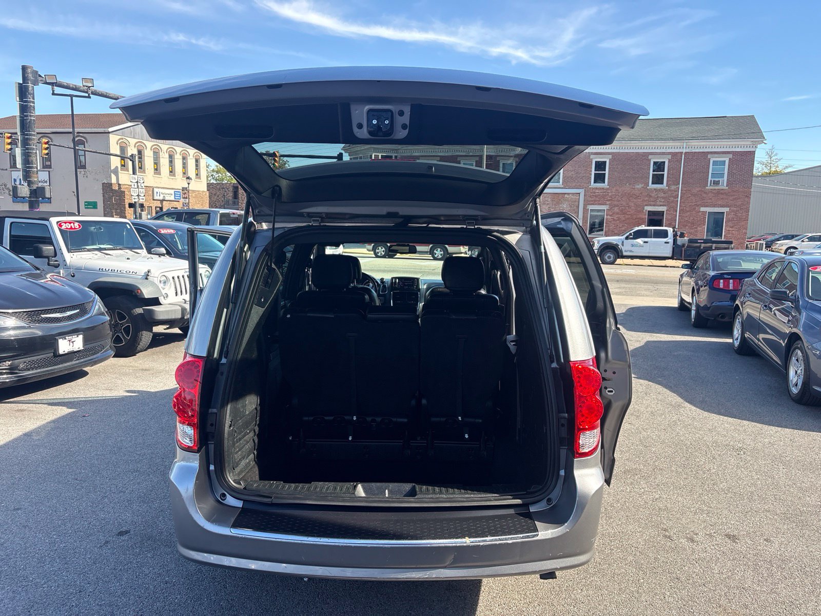 Used 2019 Dodge Grand Caravan GT FWD image 16