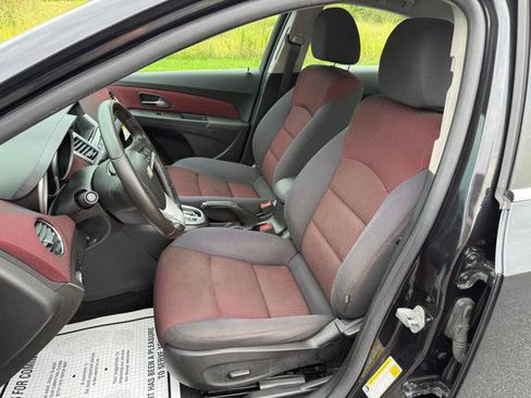 Used 2014 Chevrolet Cruze LT FWD image 11