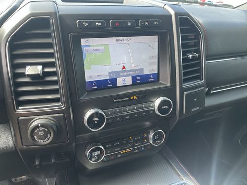 Used 2021 Ford Expedition Limited AWD/4WD image 14