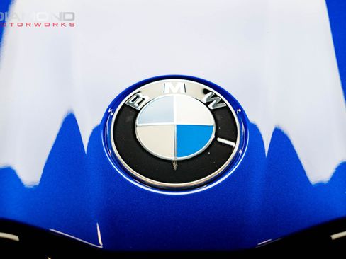 Used 2025 BMW M5 w/ Carbon Package image 5