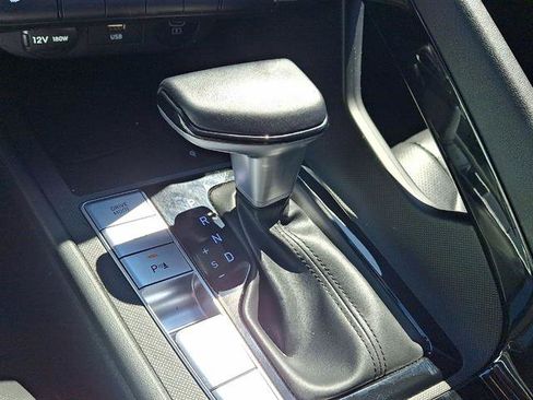 Certified 2024 Hyundai Elantra Limited FWD image 12