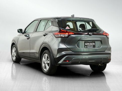 Used 2024 Nissan Kicks S FWD image 3