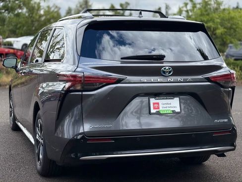 Certified 2025 Toyota Sienna Platinum AWD/4WD image 3