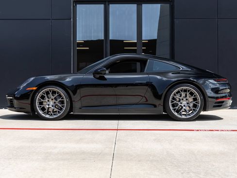 Certified 2021 Porsche 911 Carrera RWD image 2