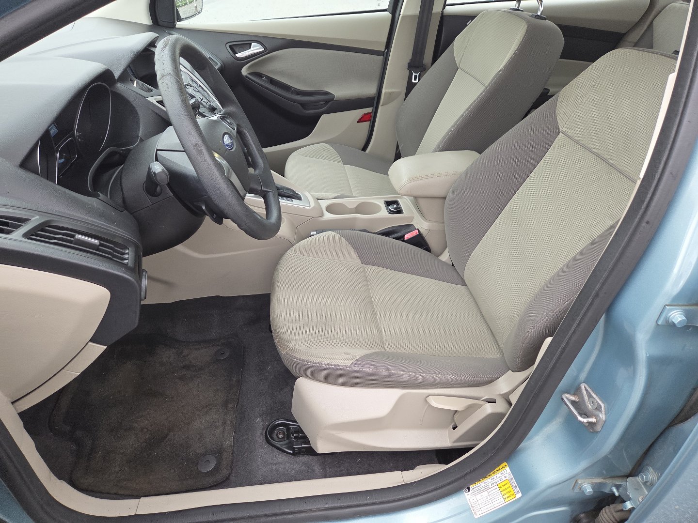 Used 2012 Ford Focus SE FWD image 19