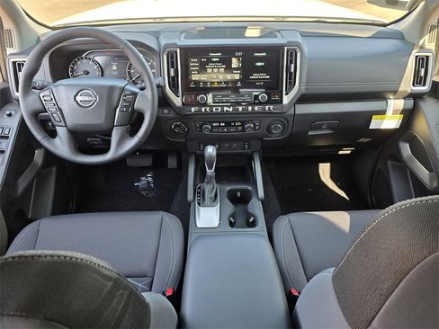 New 2025 Nissan Frontier SV w/ SV Convenience Package image 8