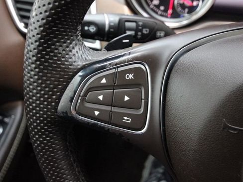 Used 2019 Mercedes-Benz GLE 400 4MATIC image 20