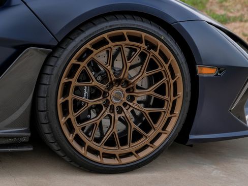 Used 2025 Lamborghini Revuelto image 60