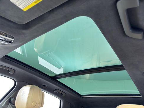 Used 2019 Porsche Cayenne Turbo image 12