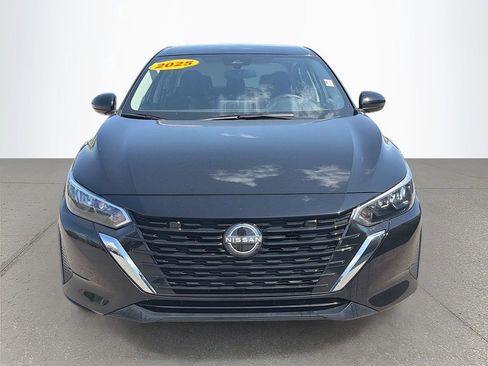 Used 2025 Nissan Sentra SV FWD image 9