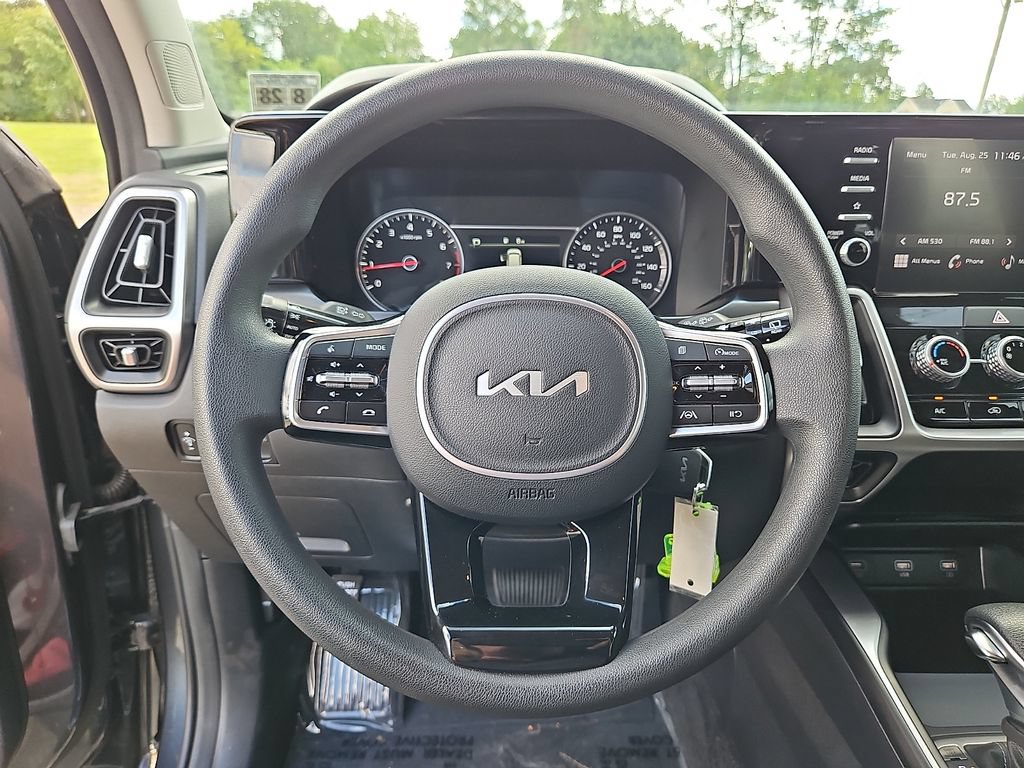 Used 2023 Kia Sorento LX AWD/4WD image 20