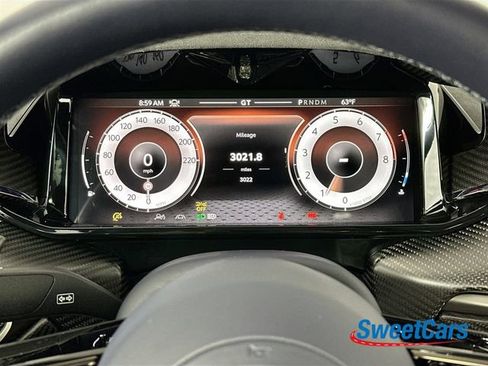 Used 2025 Aston Martin Vanquish image 18