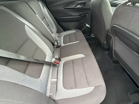 Used 2025 Chevrolet TrailBlazer LT FWD image 34