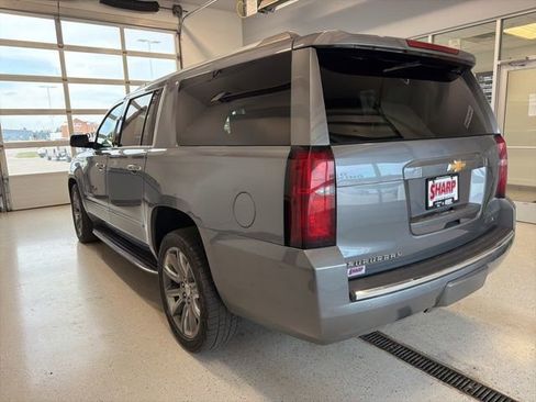 Used 2018 Chevrolet Suburban Premier AWD/4WD image 8