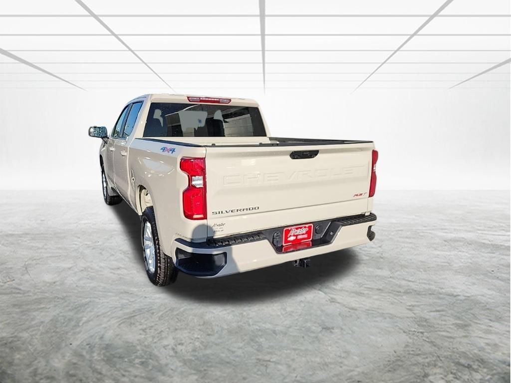 Used 2026 Chevrolet Silverado 1500 RST AWD/4WD image 3
