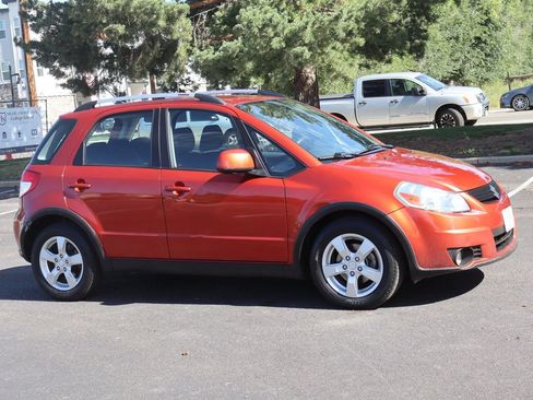 Used 2010 Suzuki SX4 Touring AWD/4WD image 2
