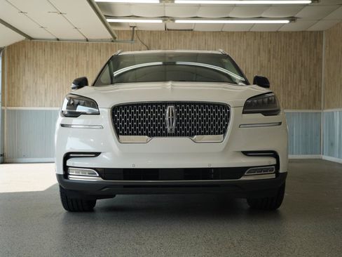 Used 2021 Lincoln Aviator Reserve w/ Elements Package Plus RWD image 2