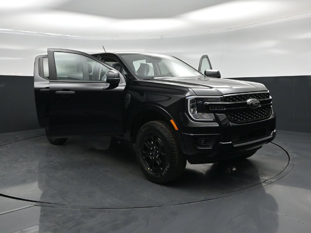 New 2026 Ford Ranger XLT w/ Black Appearance Package AWD/4WD image 28