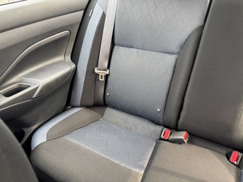 Used 2025 Nissan Versa SV FWD image 37