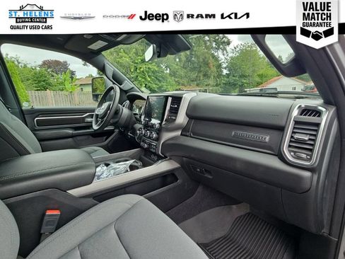 Used 2025 RAM 1500 Big Horn AWD/4WD image 32